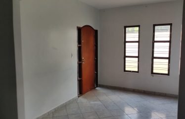 Casa de 3 Quartos, Bairro São Carlos, Anápolis/Go.